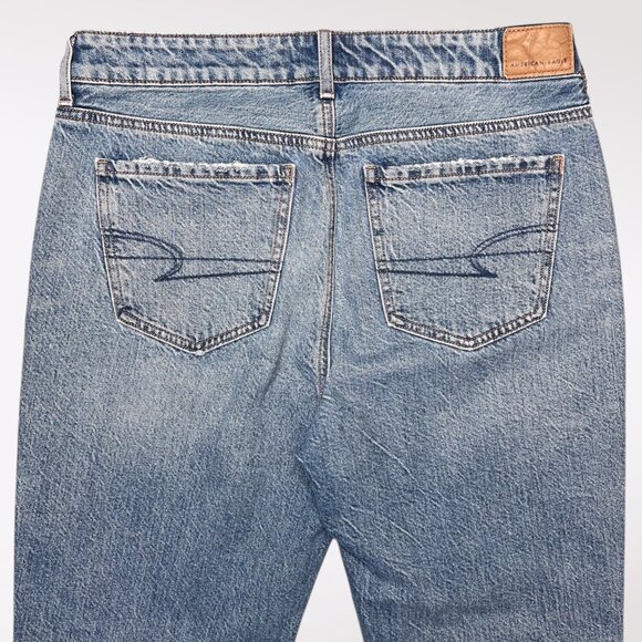 American Eagle Straight Leg Jeans Button Fly Medium Wash Size 6 - Picture 7 of 9
